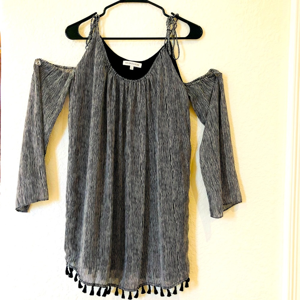 HEARTLOOM Flowy Summer Dress Size Small (runs a little big)